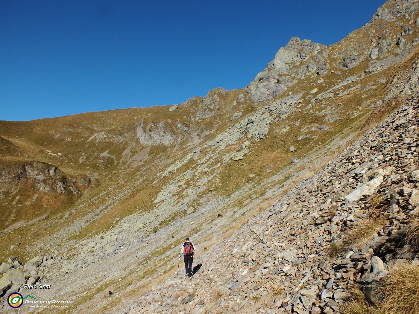 19 Per salire al Monte di Sopra tagliamo in traverso.JPG